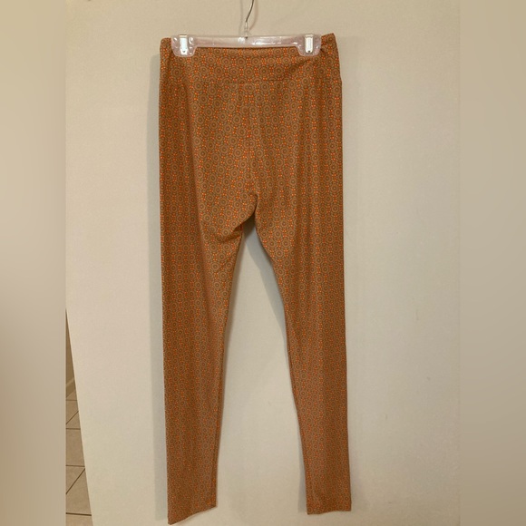 Super soft LulaRoe stretch leggings - Picture 4 of 4